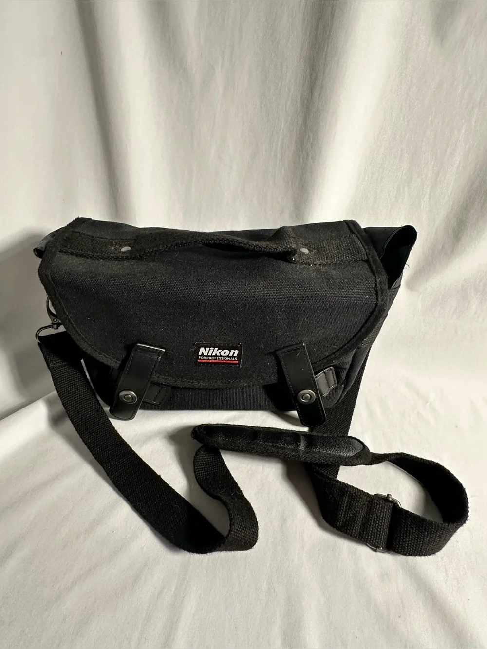 Vintage Nikon “For Professionals” Camera Bag 📸